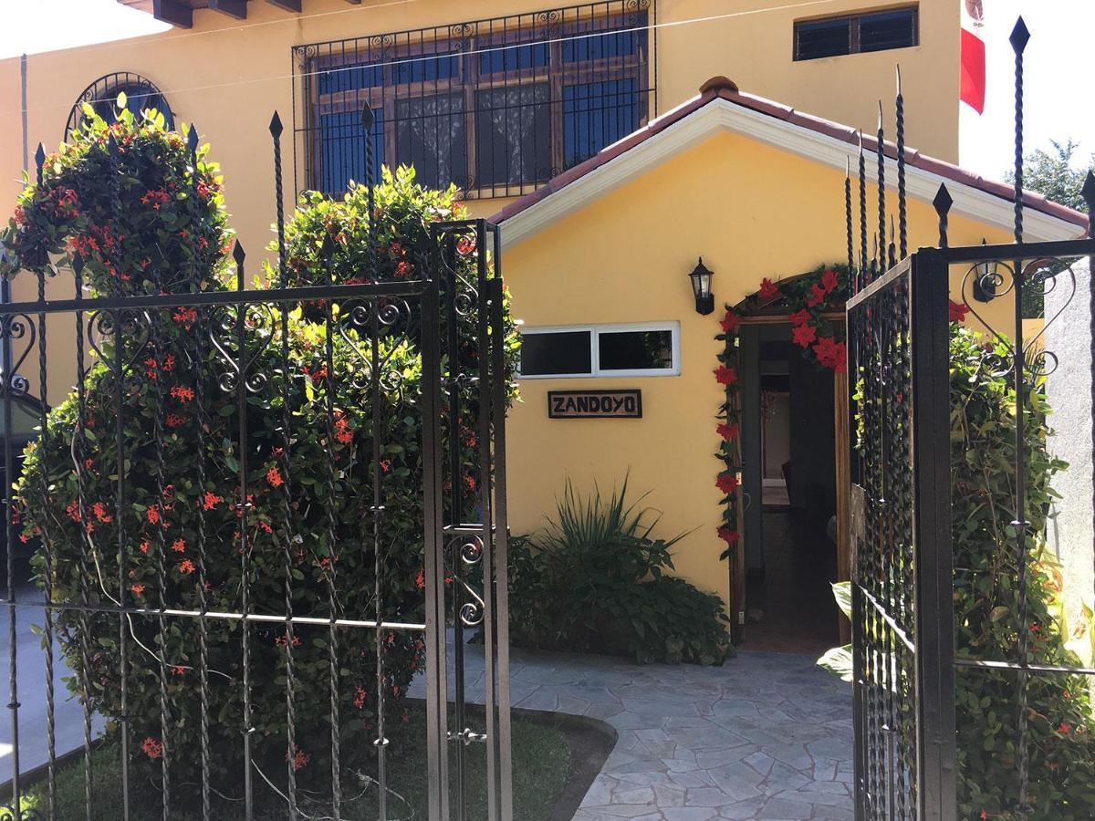 Zandoyo Bed & Breakfast Puerto Escondido  Exterior foto